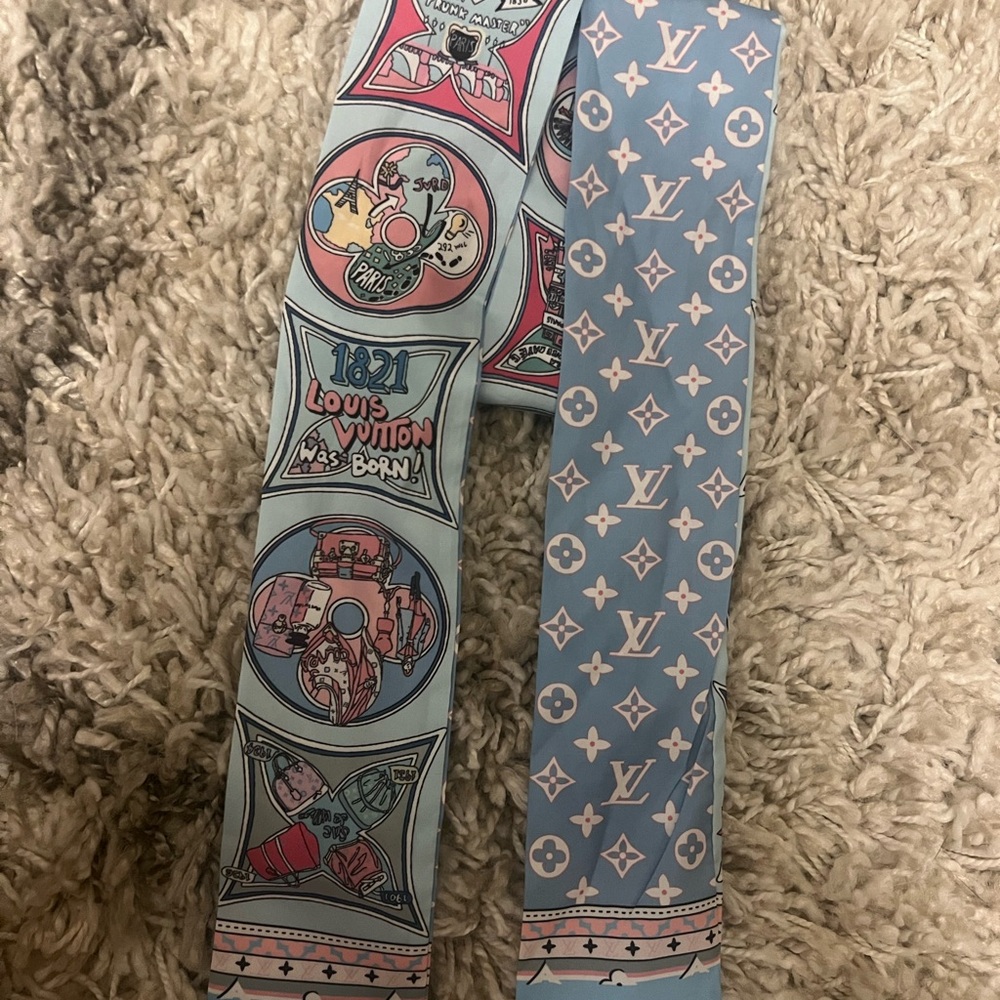 Silk Twilly scarf